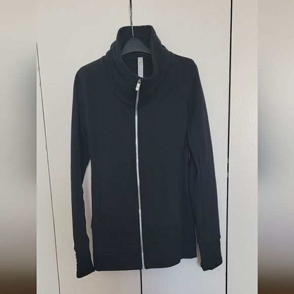 Lululemon Radiant Jacket Black 6 - Picture 4 of 9